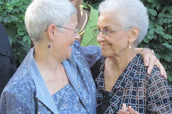 Emily Style and Willa Cofield 600x400